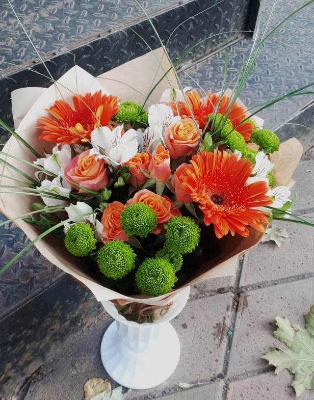 Букет цветов из: Герберы, Хризантемы, Альстромерии и Розы в Нерль