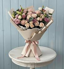 Букет цветов из:  Розы и Лизиантусы в Нерль