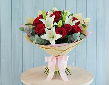 Букет цветов из:  Лилии и Розы в Нерль