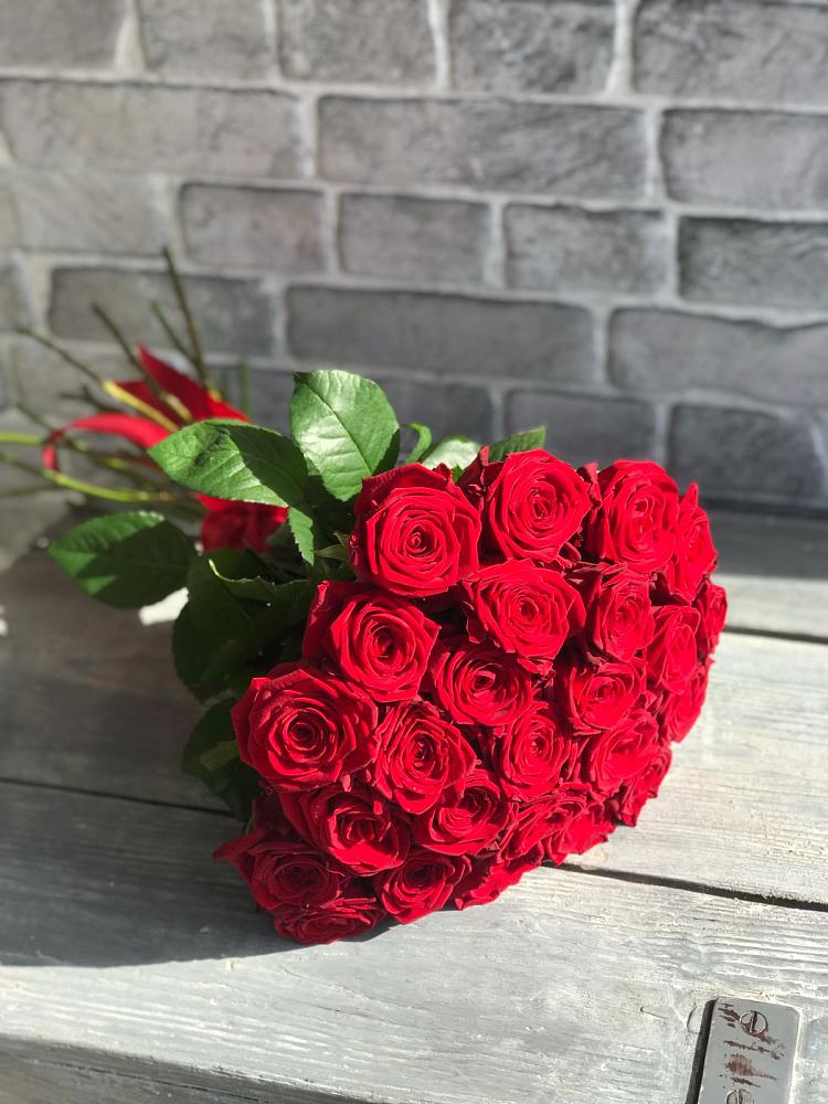 Букет Красные розы Фридом в Нерль