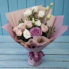Букет цветов из:  Розы и Лизиантусы в Нерль