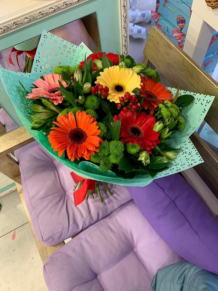 Букет цветов из: Герберы, Хризантемы и Альстромерии в Нерль