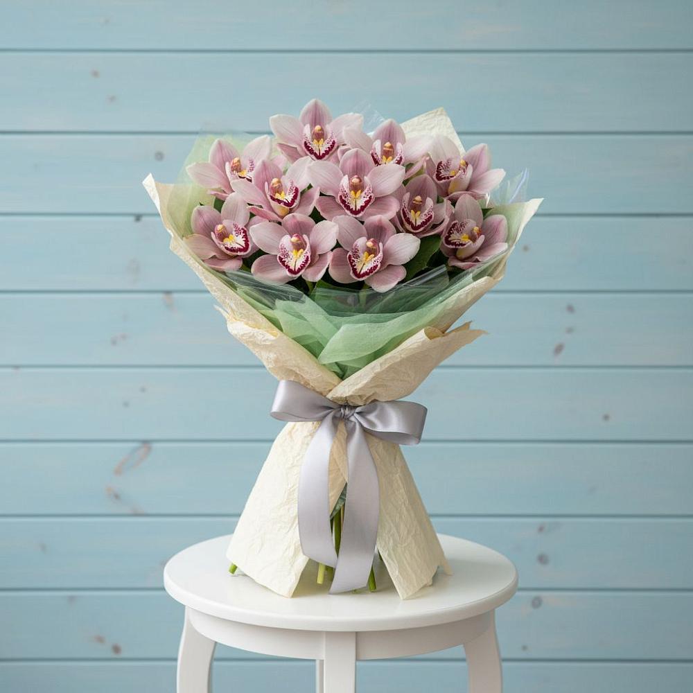 Букет цветов из: Орхидеи и Розы в Нерль