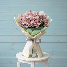 Букет цветов из:  Орхидеи и Розы в Нерль