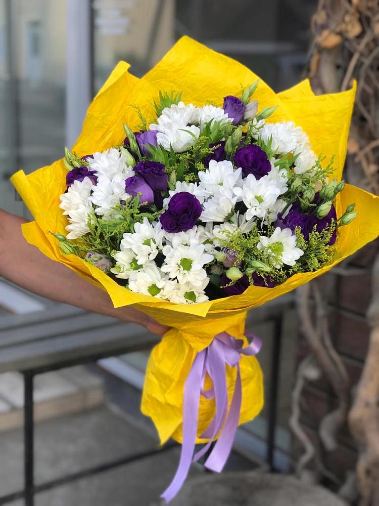 Букет цветов из: Ирисы, Хризантемы и Ромашки в Нерль