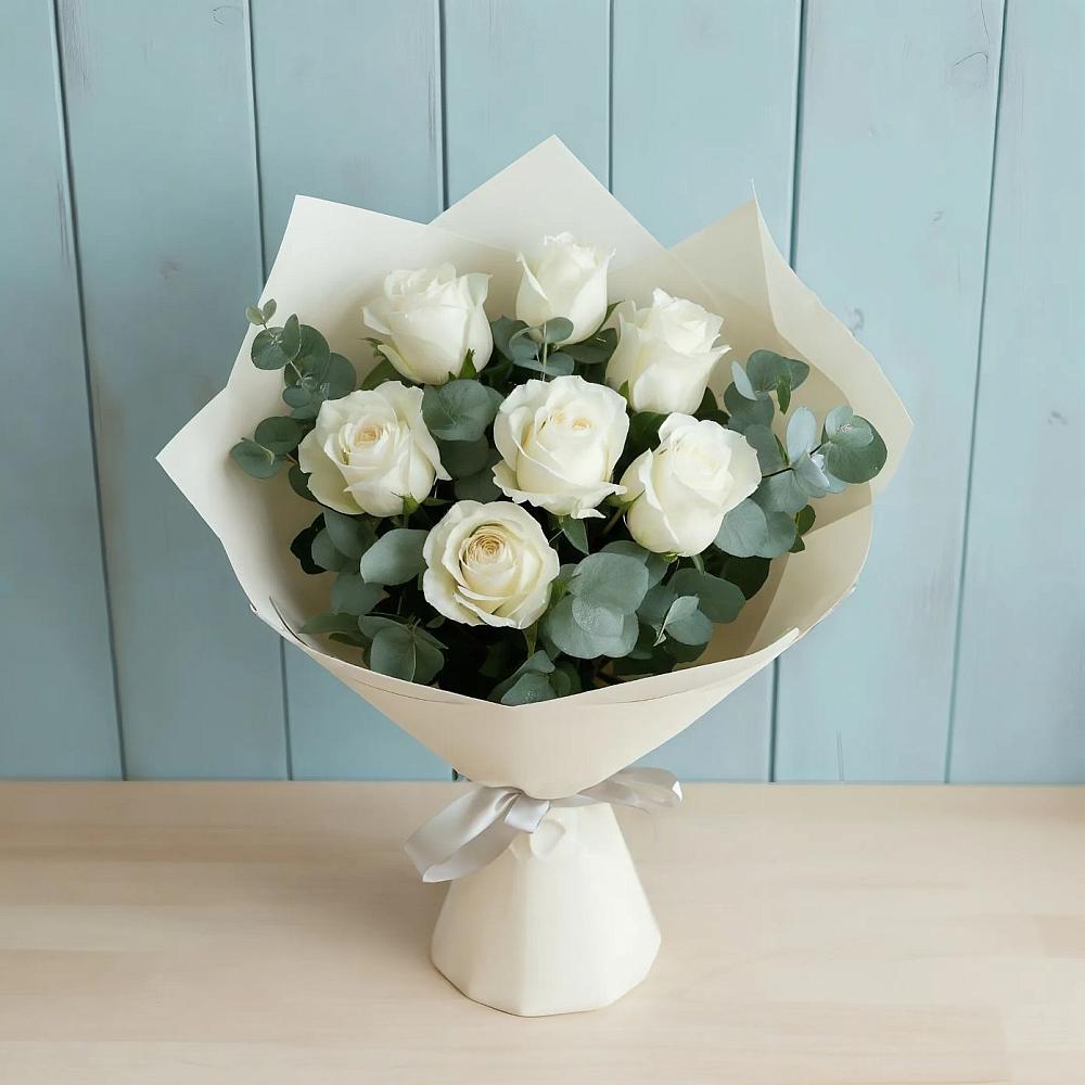 Букет Белые розы в Эвкалипте в Нерль