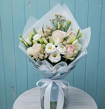 Букет цветов из:  Розы и Лизиантусы в Нерль
