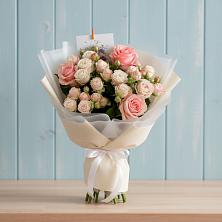 Букет цветов из:  Розы в Нерль