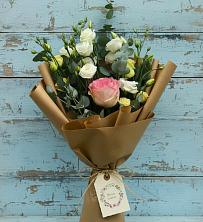 Букет цветов из:  Розы и Лизиантусы в Нерль
