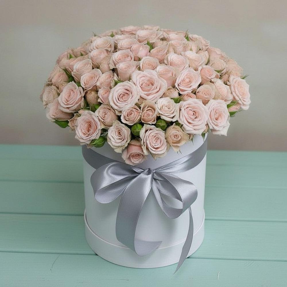 Цветочная композиция из Розы в шляпной коробке в Нерль